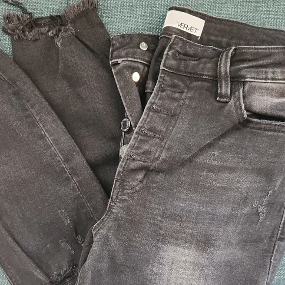 VERVET Black Skinny Jeans - Picture 4 of 8